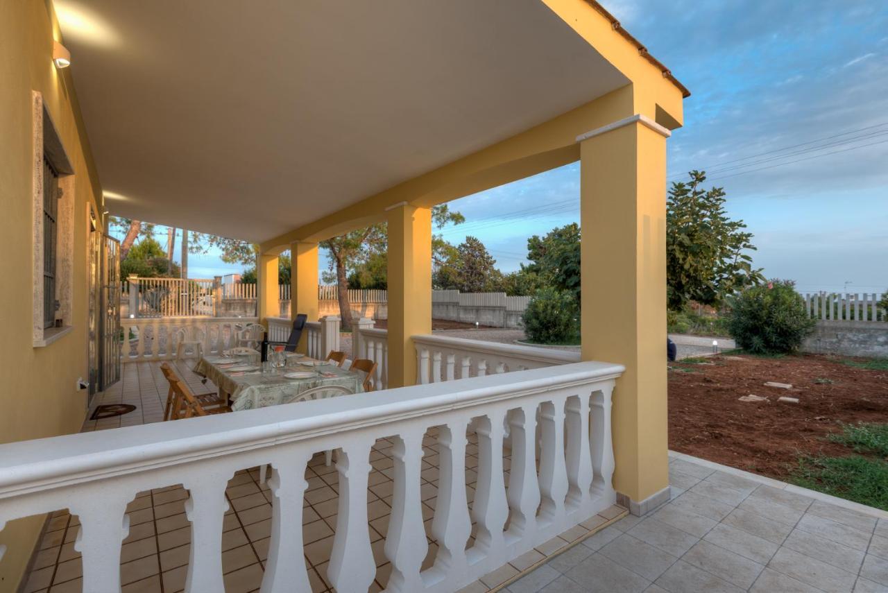 Villa Degli Oleandri By Latuapuglia ซานเปียโตร อิน เบวานญา ภายนอก รูปภาพ
